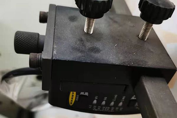 Полуроторная высекальная машина ZMQ-370